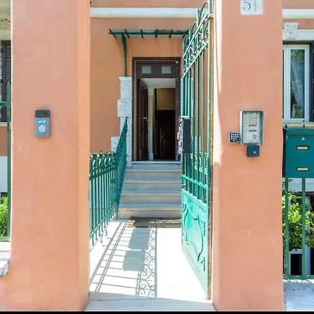 Apartmán Vatican 51 *